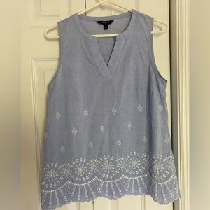 Women’s blouse. Size small.